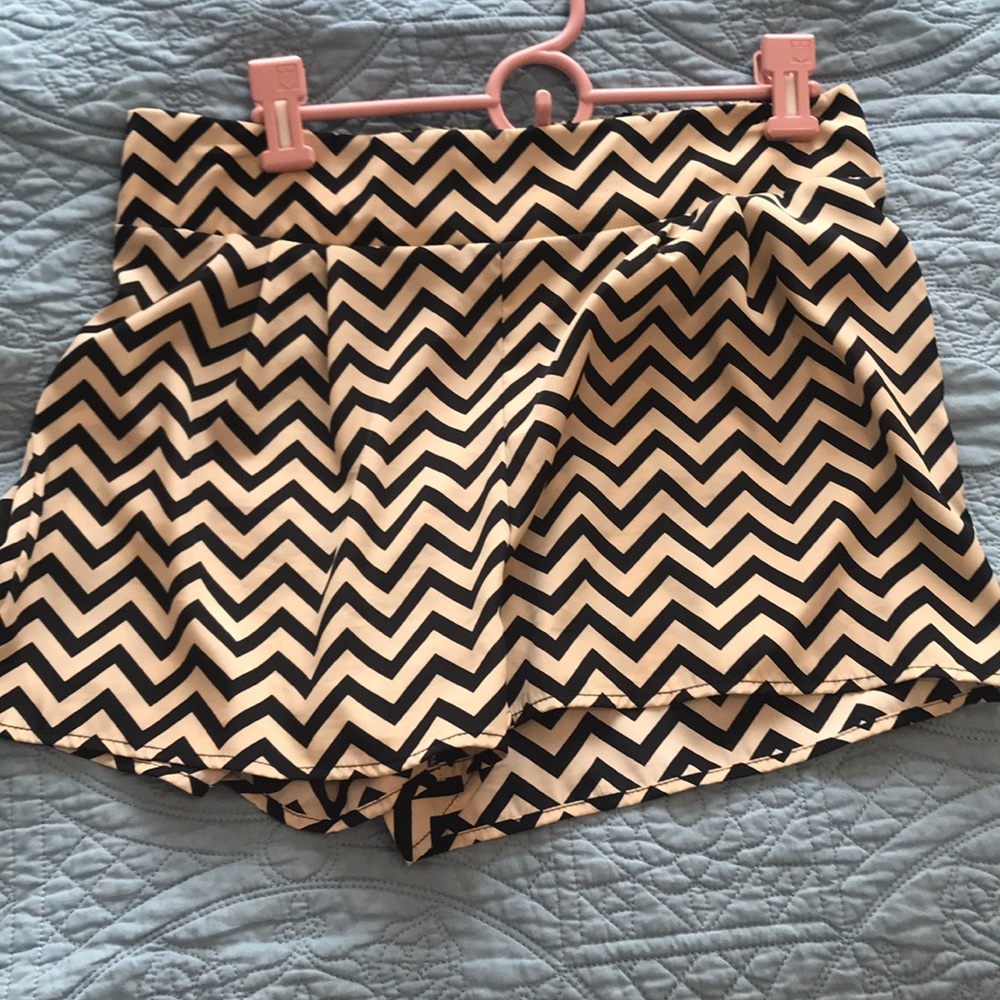 Chevron shorts, only worn once!